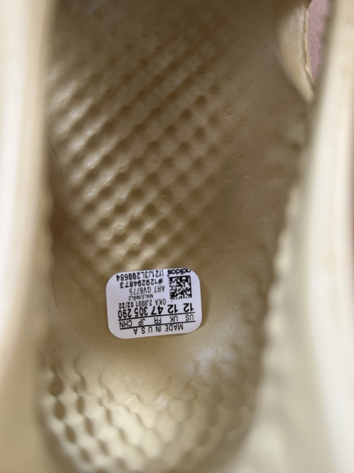 Yeezy Foam RNNRS Sulfur Men’s Size 12, Brand New