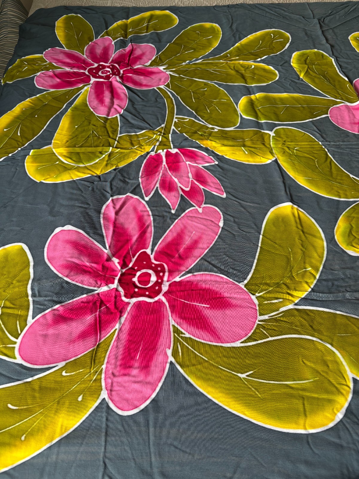 NWOT. Gray, pink and chartreuse tropical flower pareo / sarong hand painted.