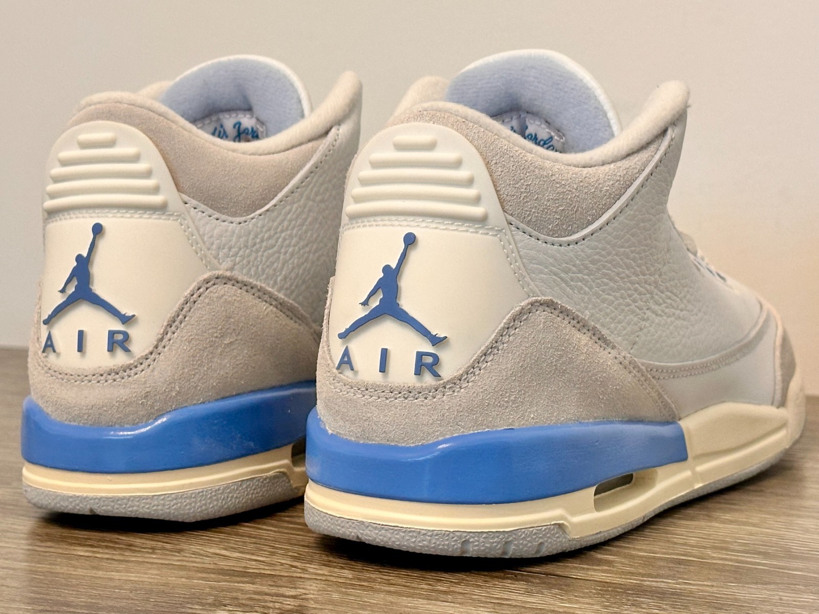 Air Jordan 3 Retro – 7 Men / 8.5 Women – Summit White/Hydrogen Blue CT8532-101