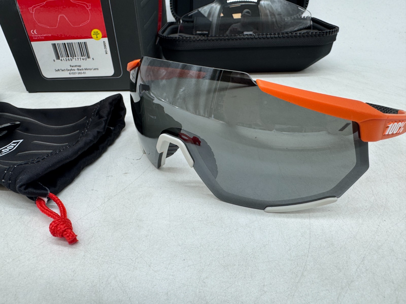 100% Racetrap Performance Sunglasses Sport OXFIRE Frame Black Mirror Lens UV400