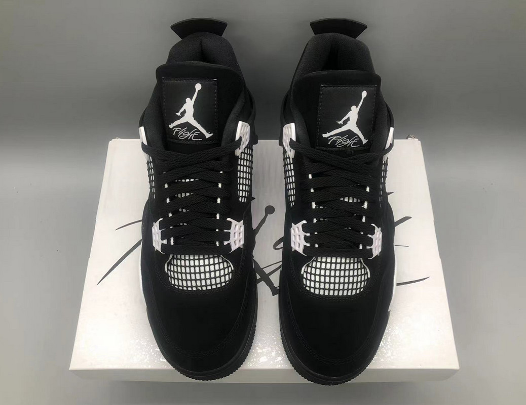Jordan 4 Retro “White Thunder” Men’s Size Mid Top Basketball Shoes