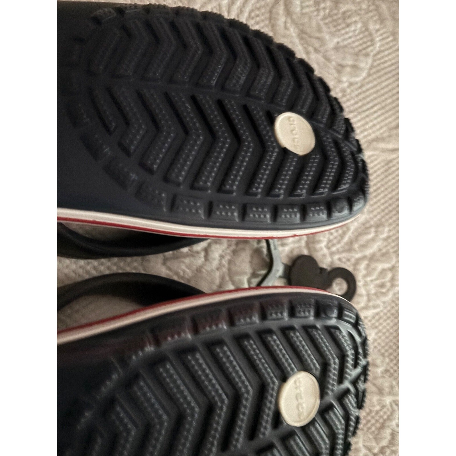 NWT Bayaband Navy/Pepper Crocs Relaxed Fit FlipFlops M6/W8