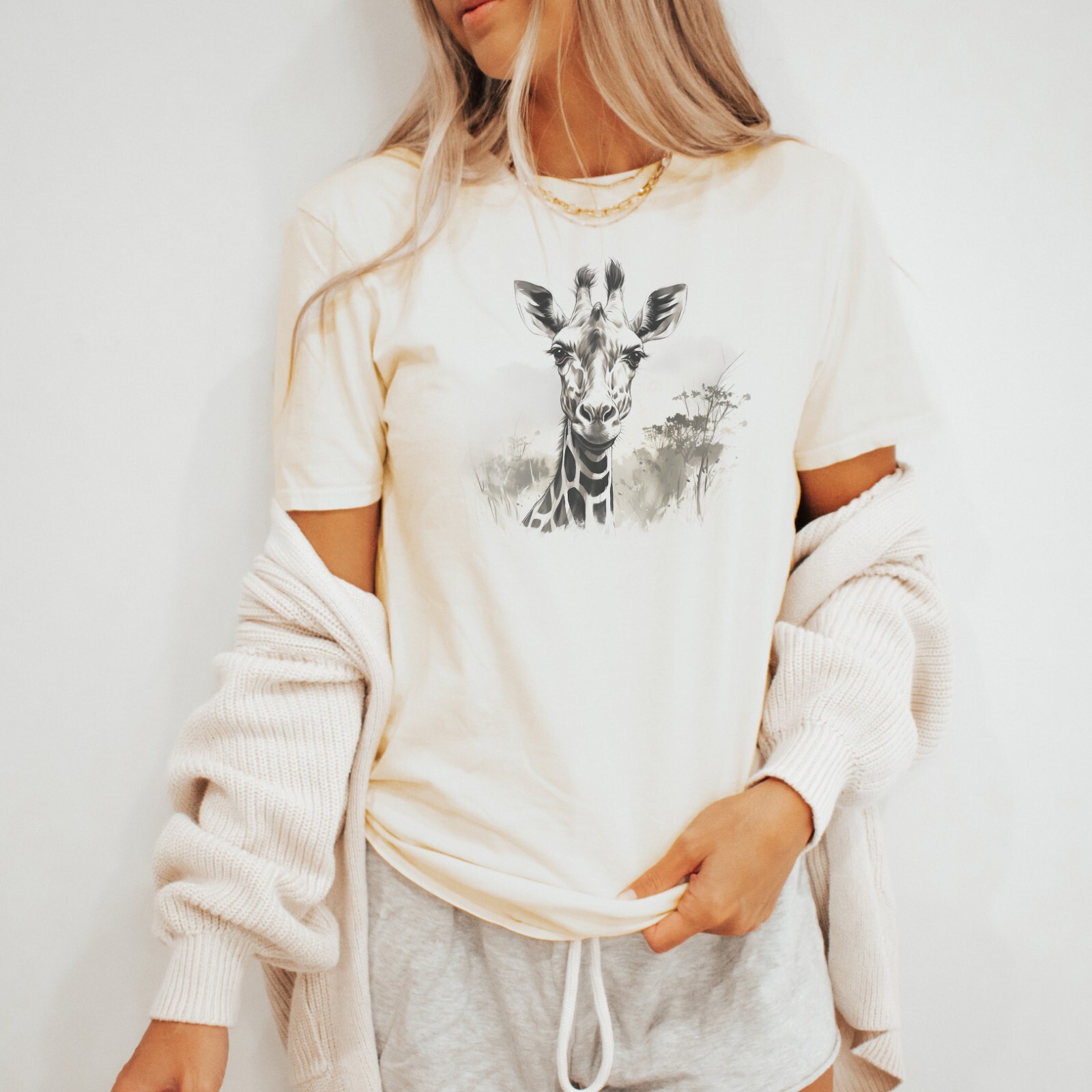 Giraffe Safari Graphic Shirt Realistic Wildlife Animal Print Nature Tee