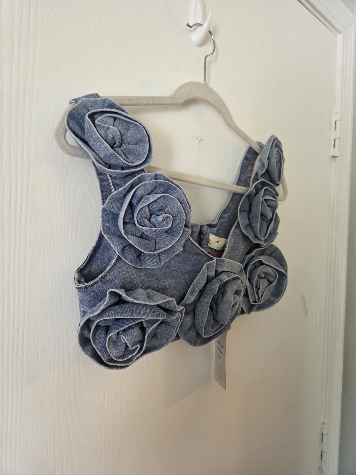 L/C LIZETTE Womens Blue Denim Low Cut Top Rose Accents Zip Back Stretch S/M Rare
