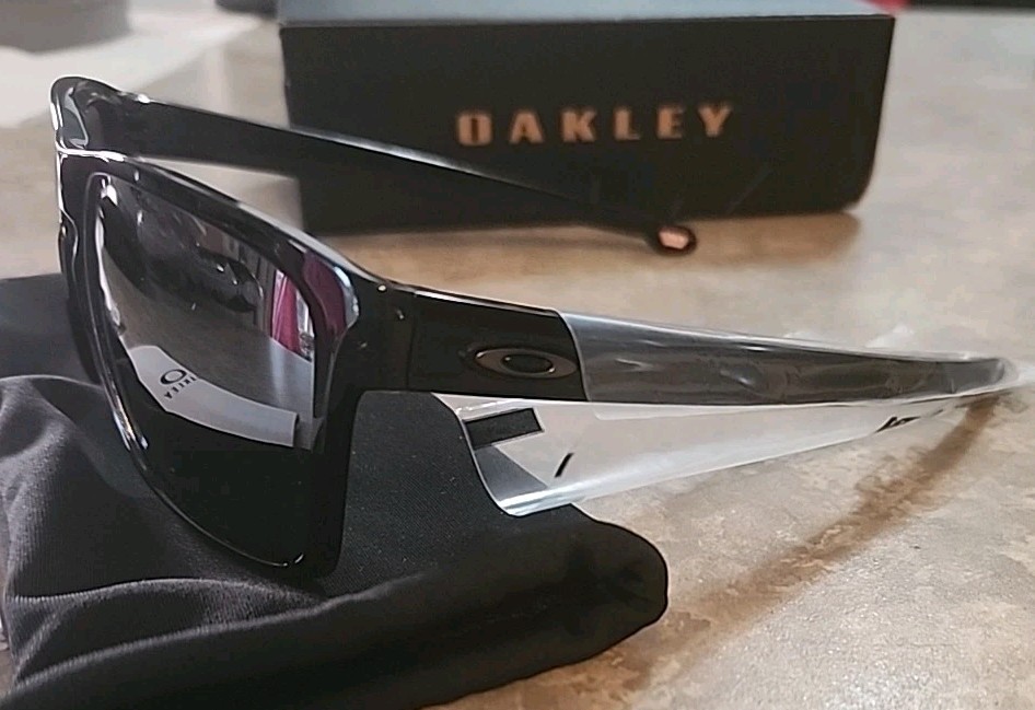 New Oakley Mens Sliver XL Sunglasses Polished Black Iridium o009341 4867