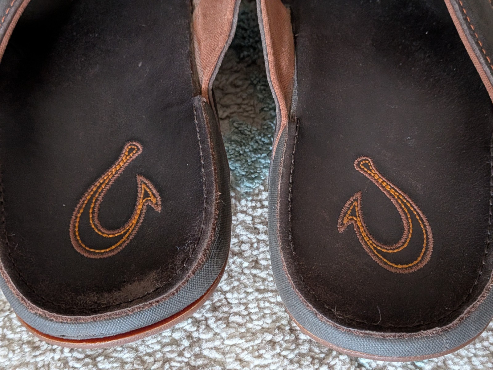OluKai Nui Mens US 10 EU 43 Sandals Brown Leather Flip-Flops Thongs Beach