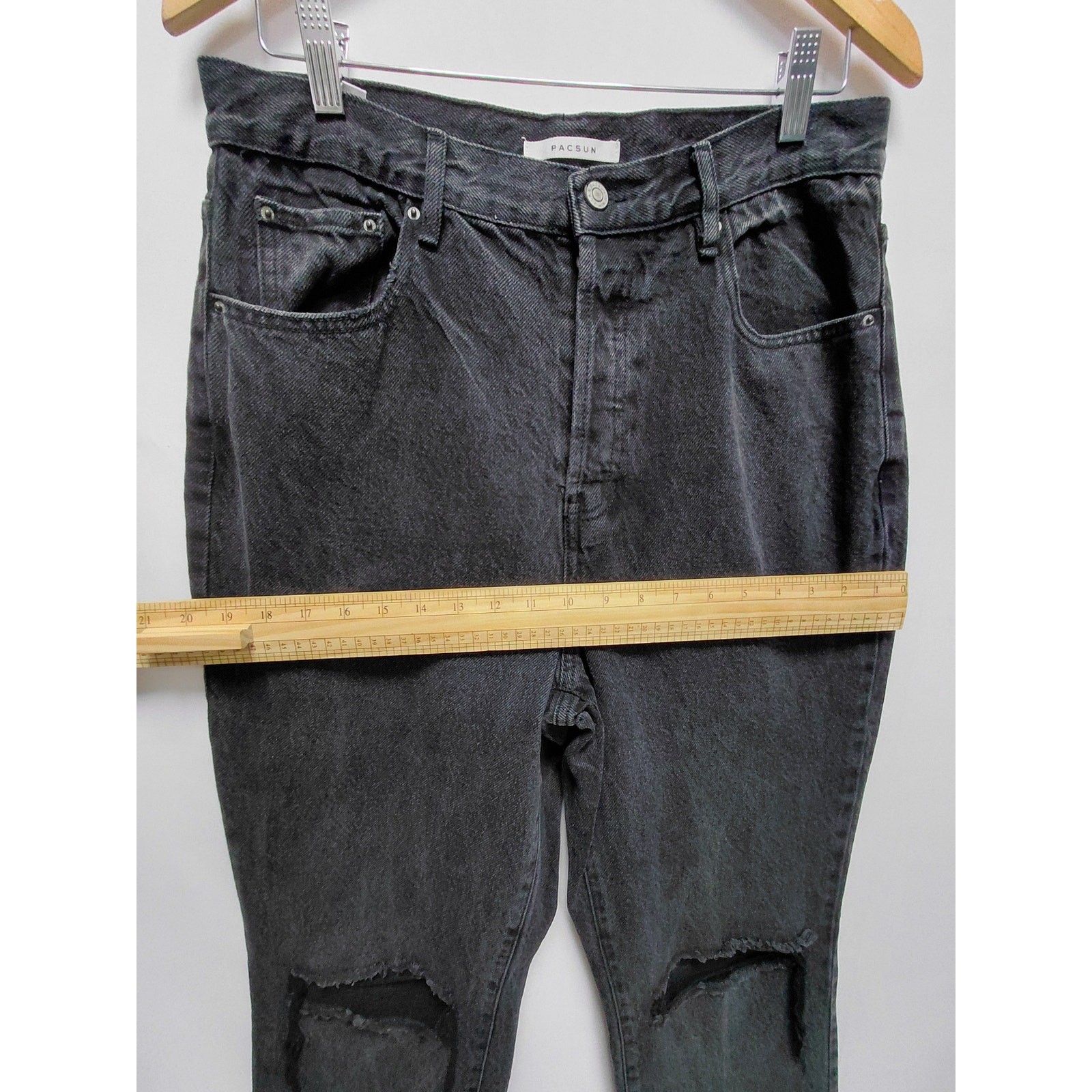 PacSun Distressed Black Jeans Mid (10-12 in) Regular Denim Womens