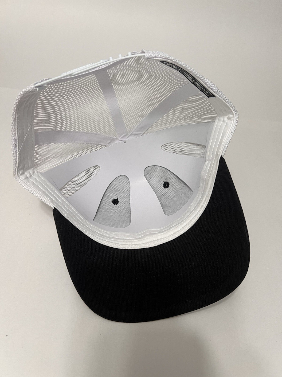 Snap-On Richardson 112 Mesh Back Trucker Hat Brown Leather Patch Black/White NWT