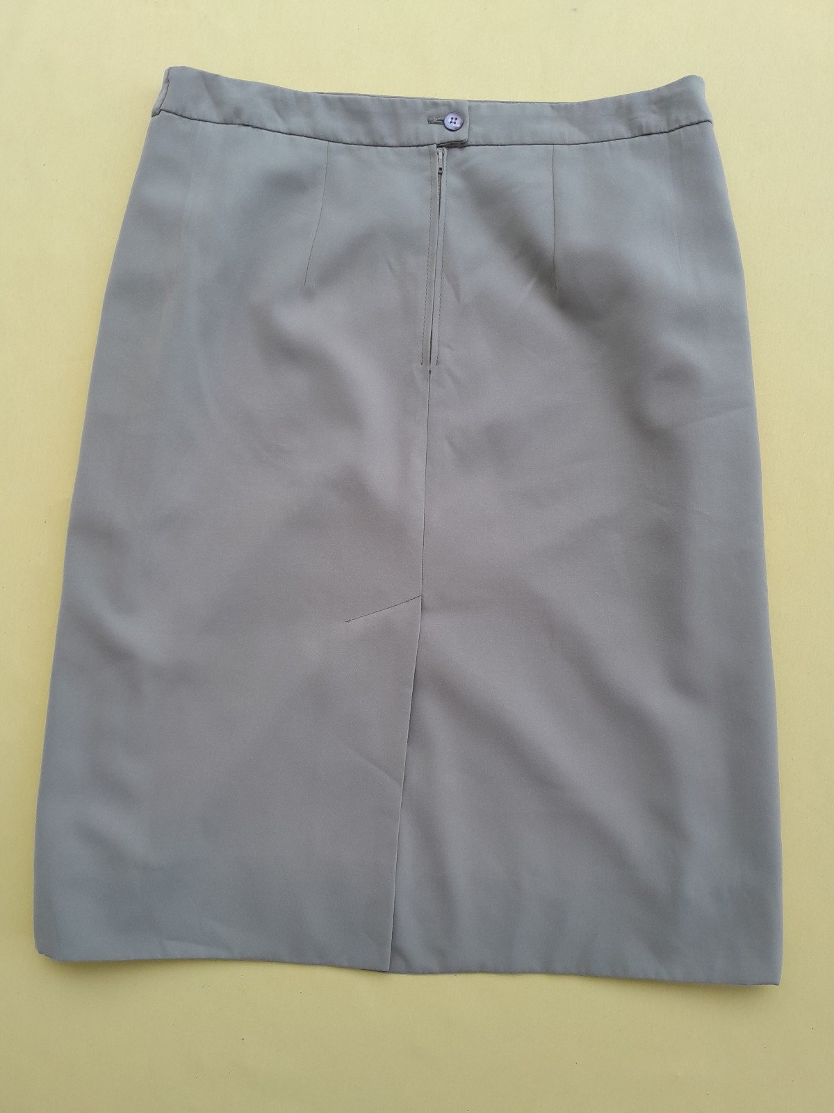 Vintage Burberrys Skirt Womens 32W Beige Fully Lined Made in Spain EU50