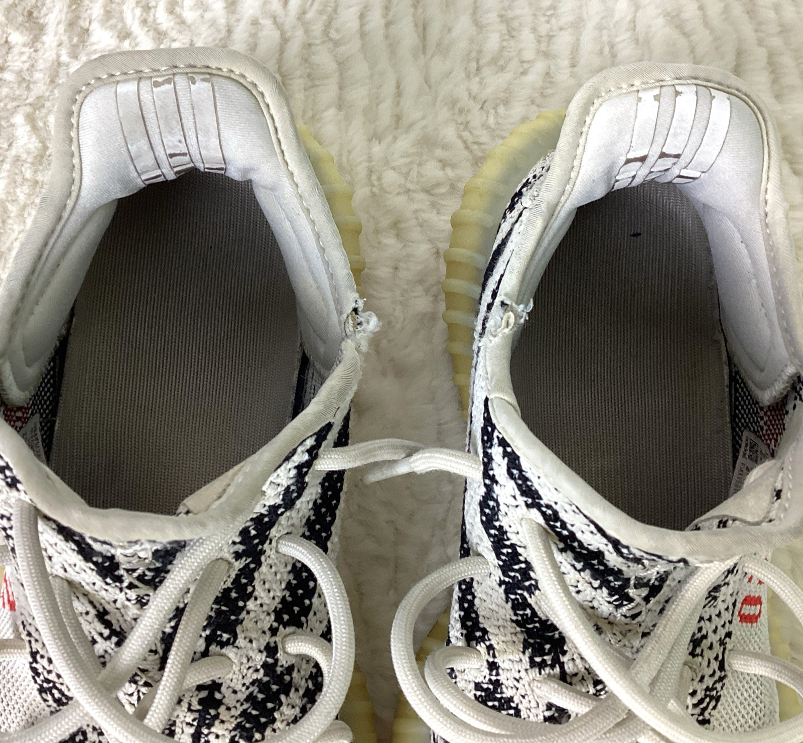 Adidas Yeezy Shoes V2 Boost 350 Men’s Size 7 Low Zebra, Moderate Wear