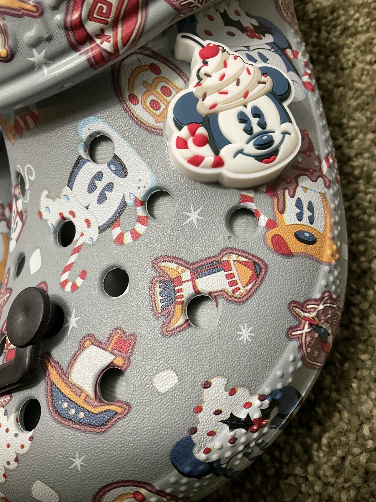 NWT 2021 Disney Parks Christmas Snacks Holiday Fleece Lined CROCS Men 4 Women 6