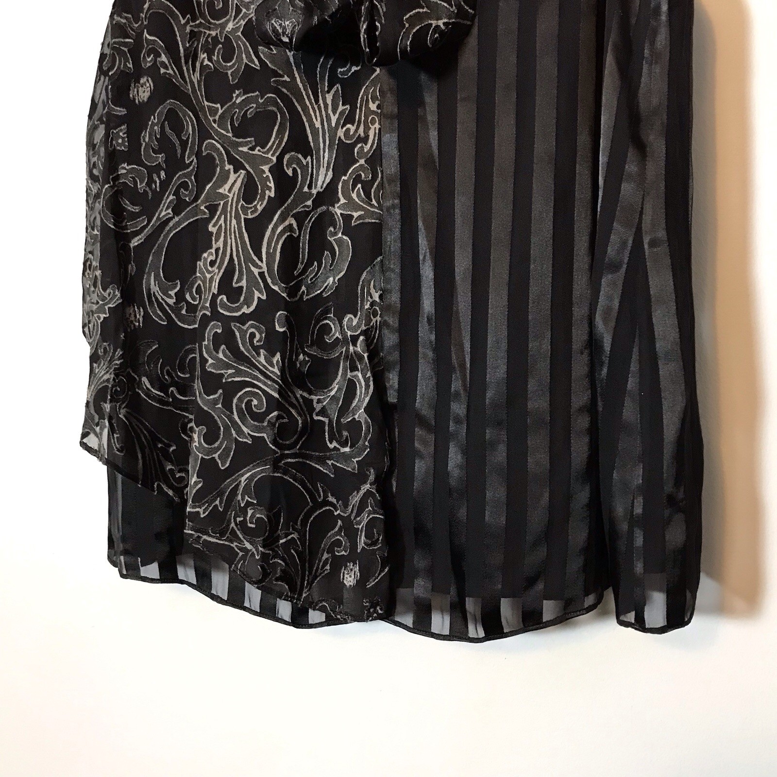 Alice & Olivia Silk Striped Baroque Swirl Neck Tie Flowy Witchy Whimsigoth Top S