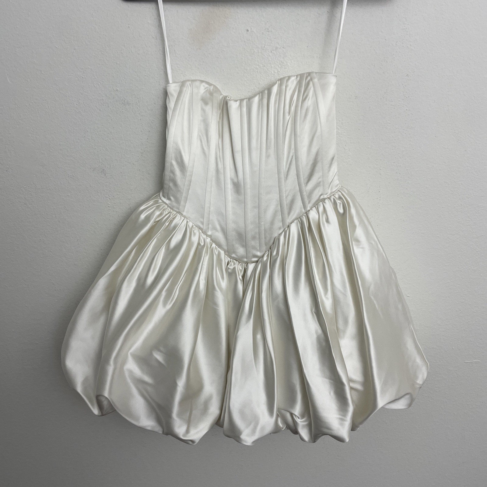 Lovers and Friends Defarge Dress white Satin fabric bubble hem boned XS $398msrp