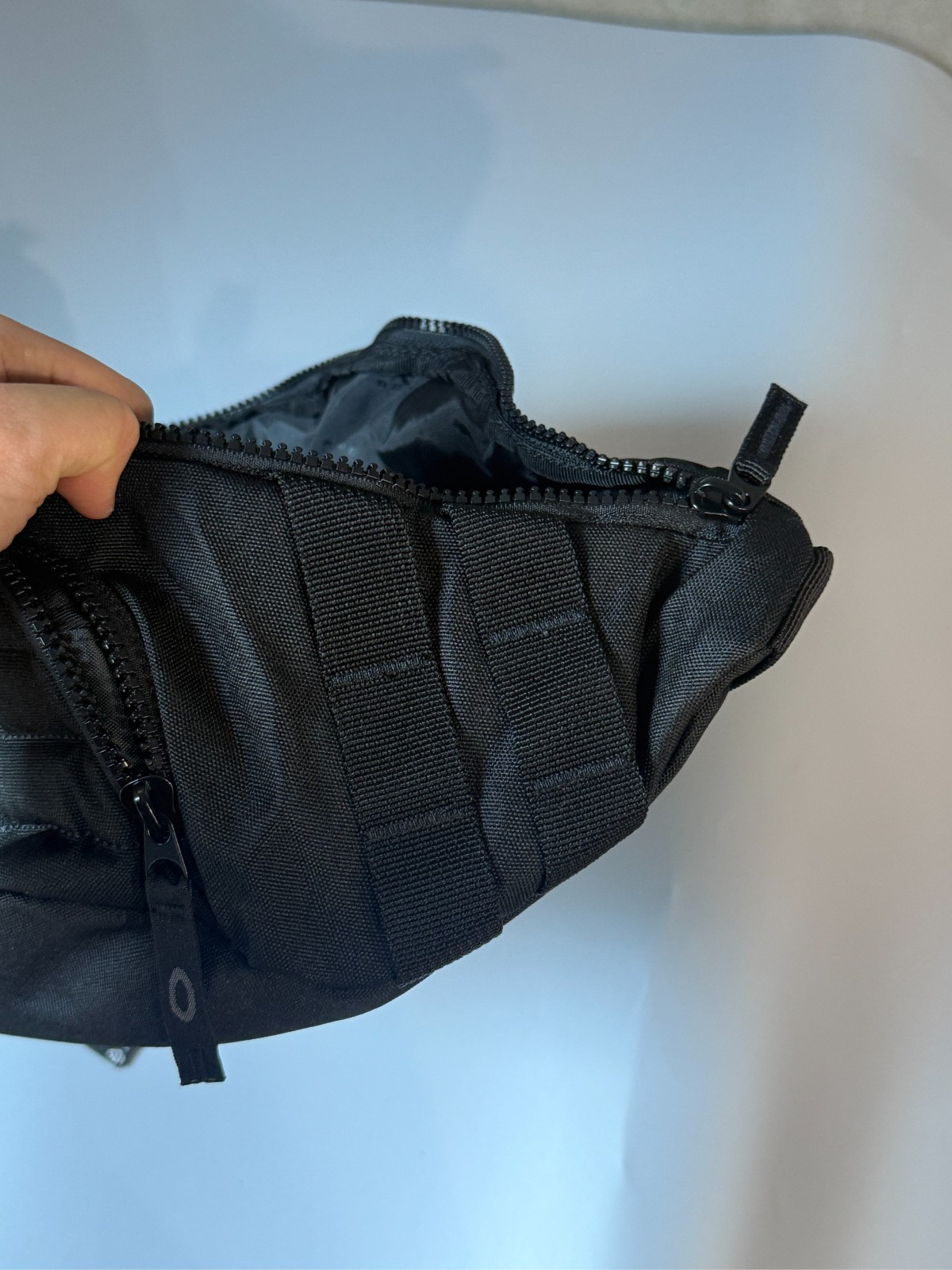 Oakley Enduro Belt Bag 4.5L Casual Sports Bag Travel Waist Pack NWT FOS90029602E