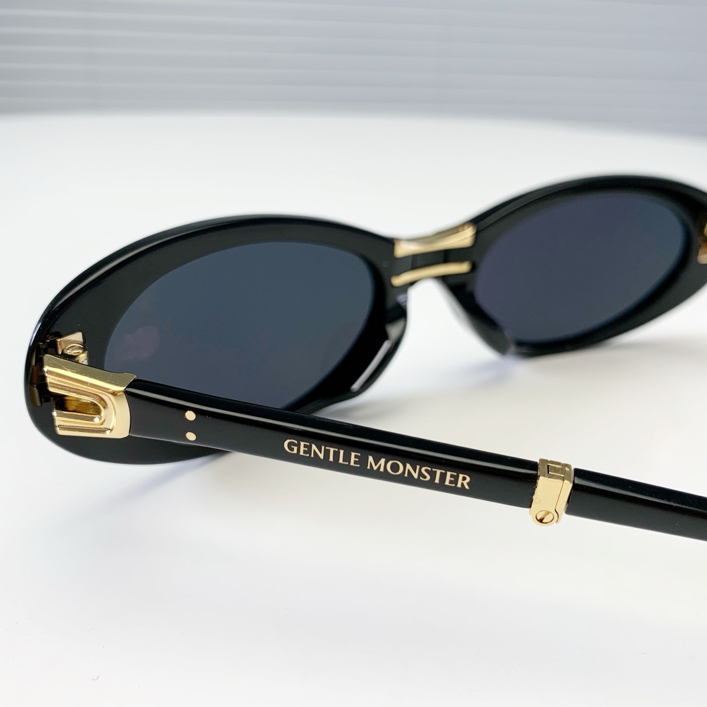 GENTLE MONSTER LOLANG Black Smoke Grey 55口21-132 Sunglasses New w/ Case