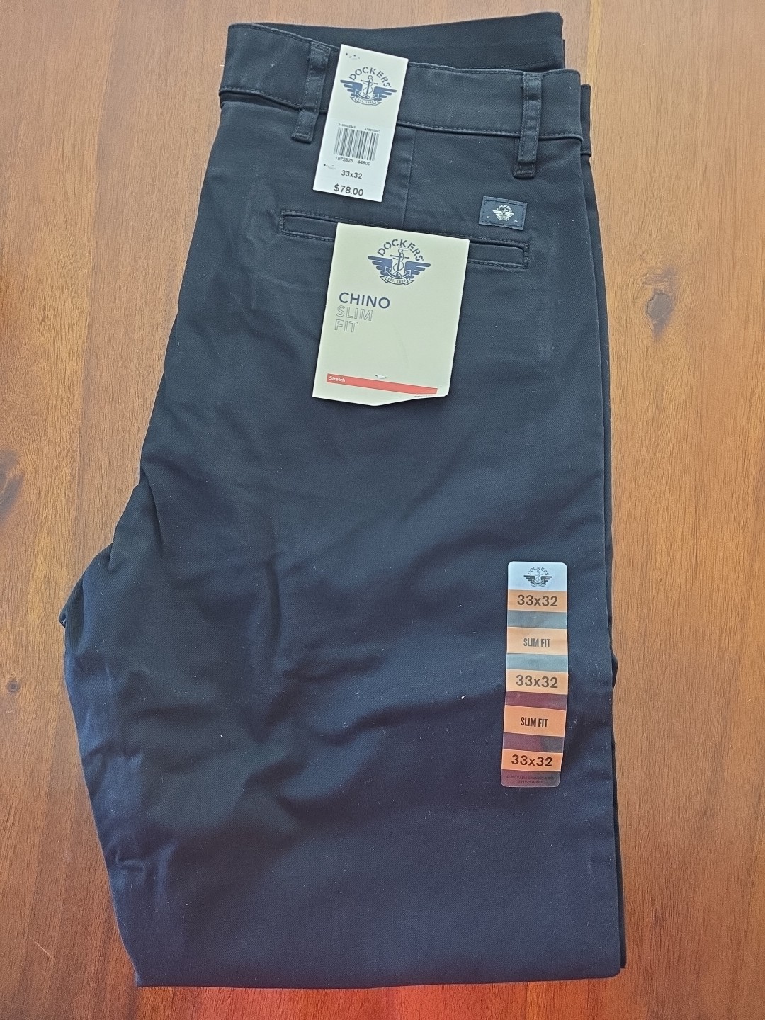 Dockers Essential Chinos Slim Fit, Size 33 X 32, Color Black