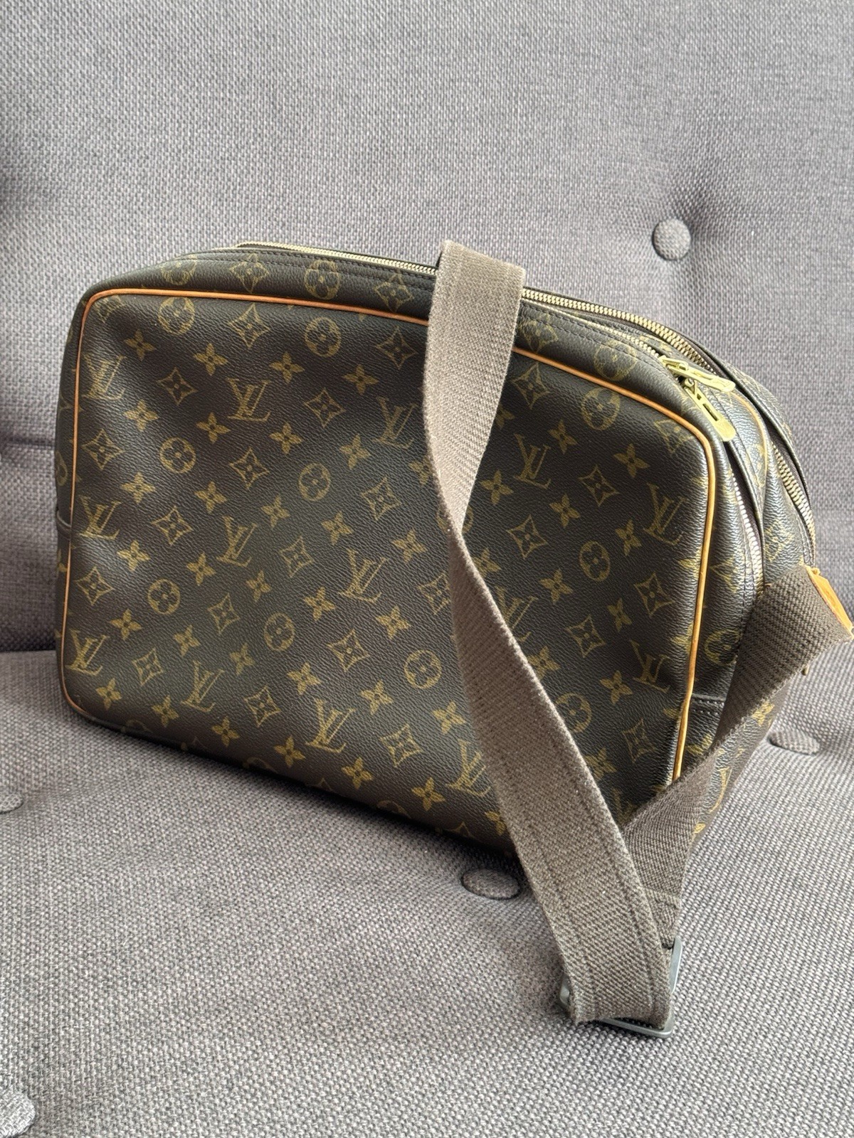 Louis Vuitton Reporter Bag Monogram Canvas GM