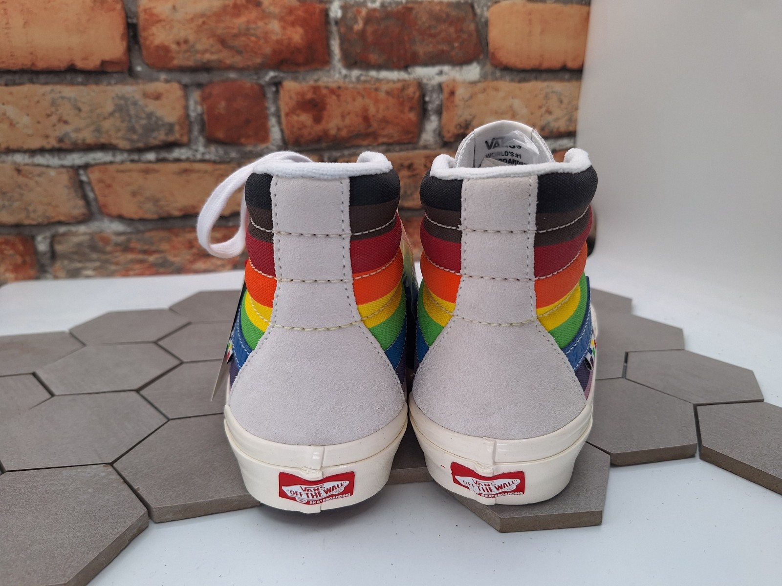 Vans Skate Sk8-Hi Top Pride Men Sz 9 White Rainbow LGBTQ+ Sneaker Parade Shoe