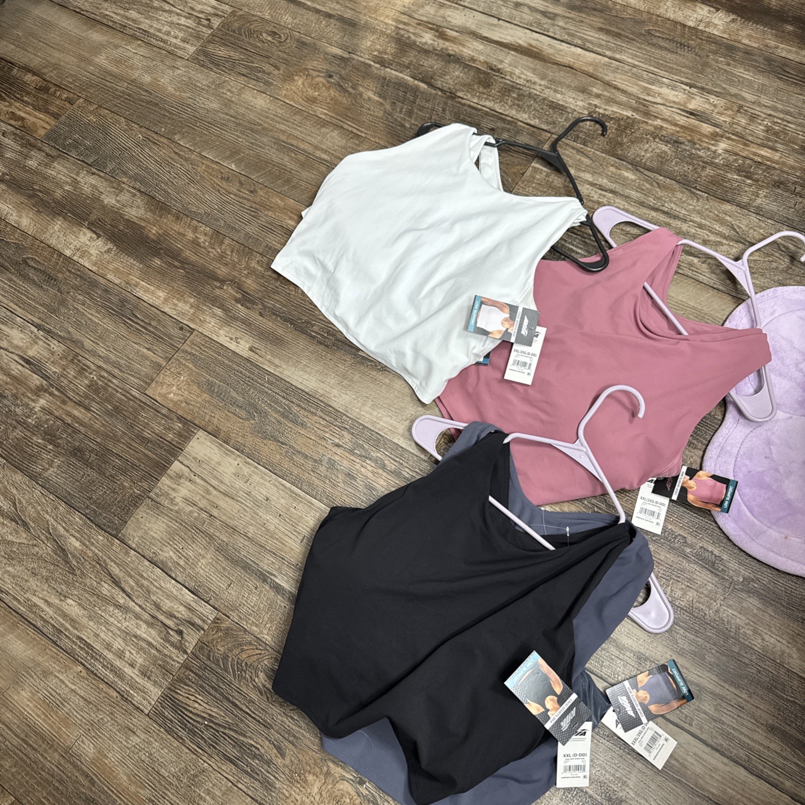 Avia: Lote 6 crop top with built in sports bra