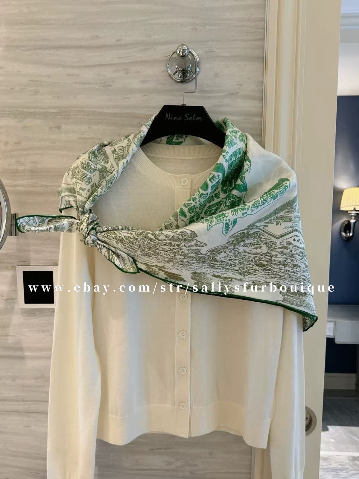 Sallys 18 Momme Twill Silk Horse City Print Wrap Scarf Double Face Shawl 35″
