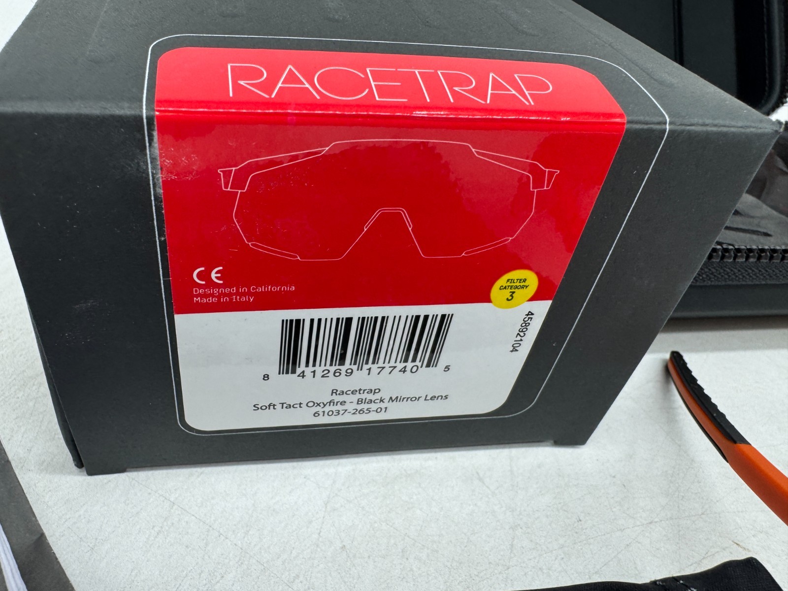 100% Racetrap Performance Sunglasses Sport OXFIRE Frame Black Mirror Lens UV400