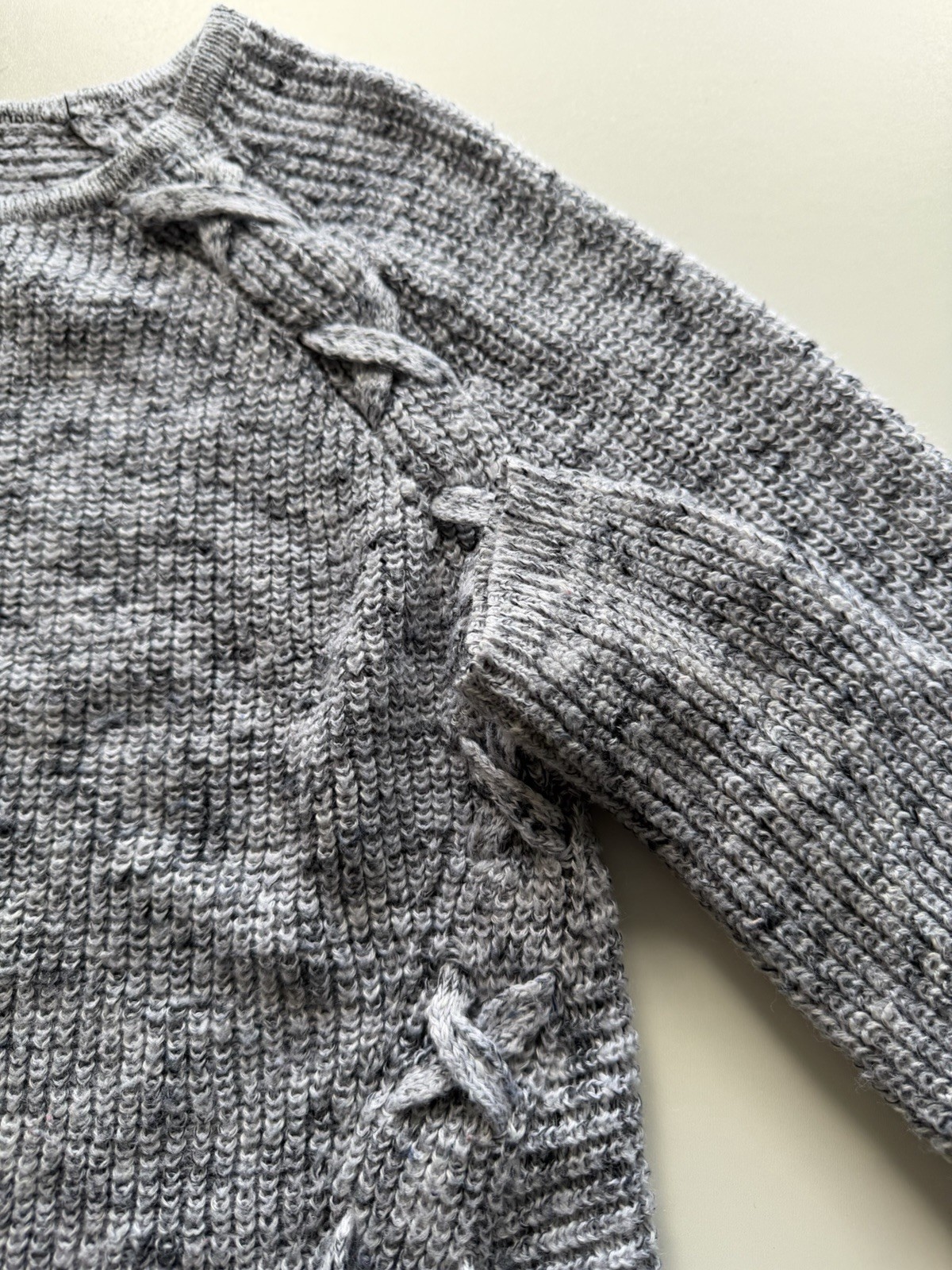 a.n.a. A New Approach Women’s Medium Gray Cable Knit Fringe Sweater Cozy Knit