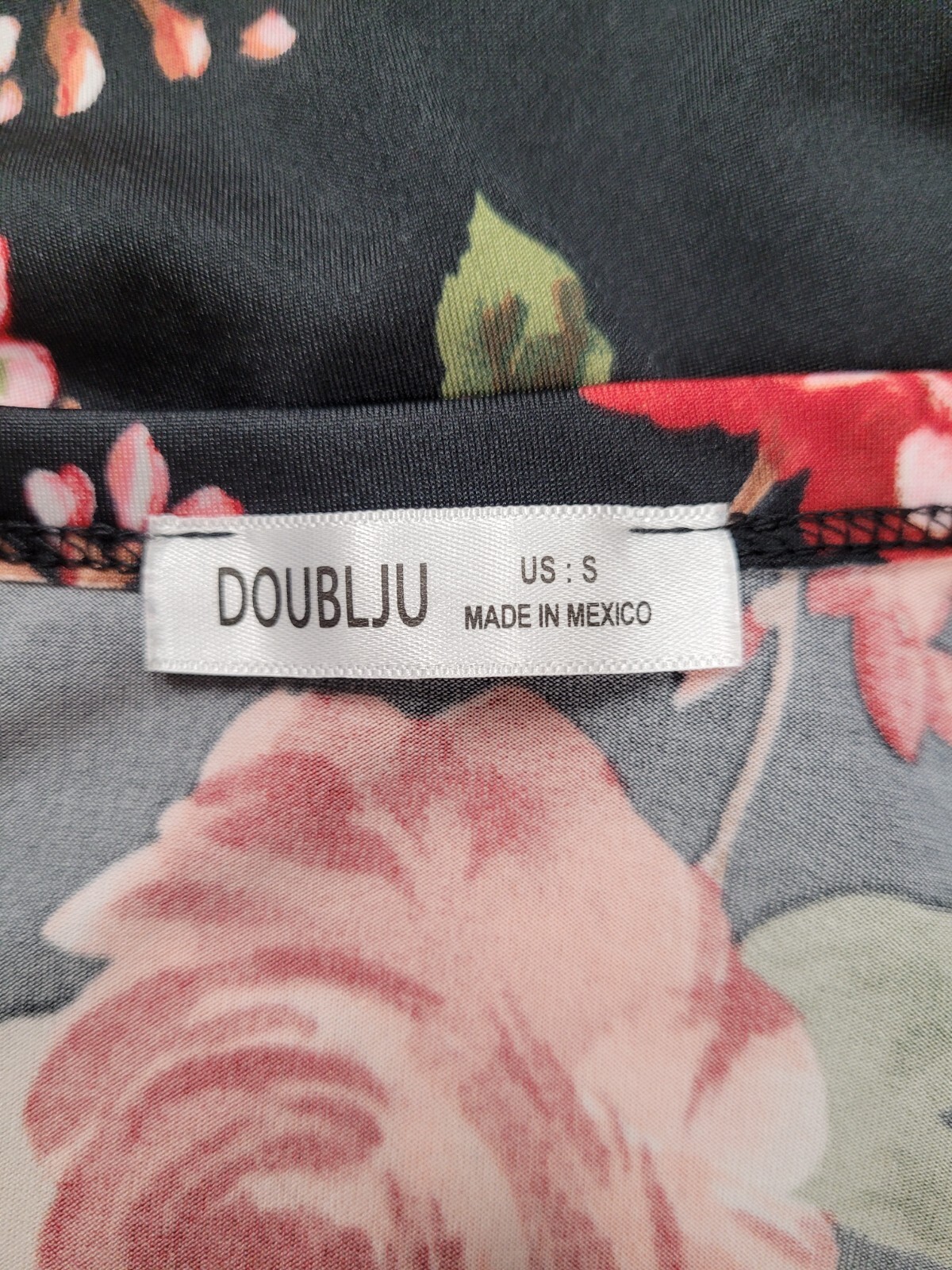DoubleJu Top (S) Multicolor Floral Short-Sleeve Pocket Tapered Polyester/Spandex