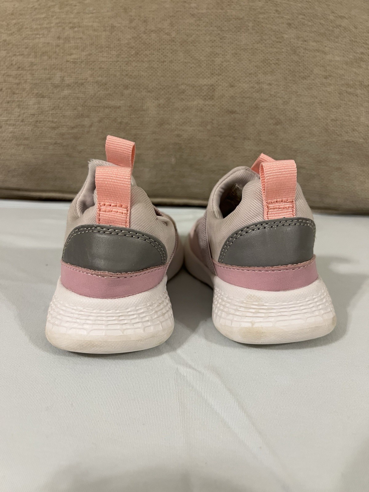 Cat & Jack Girls Pink/Gray Mesh Slip-On Athletic Sneakers Low Top US 5