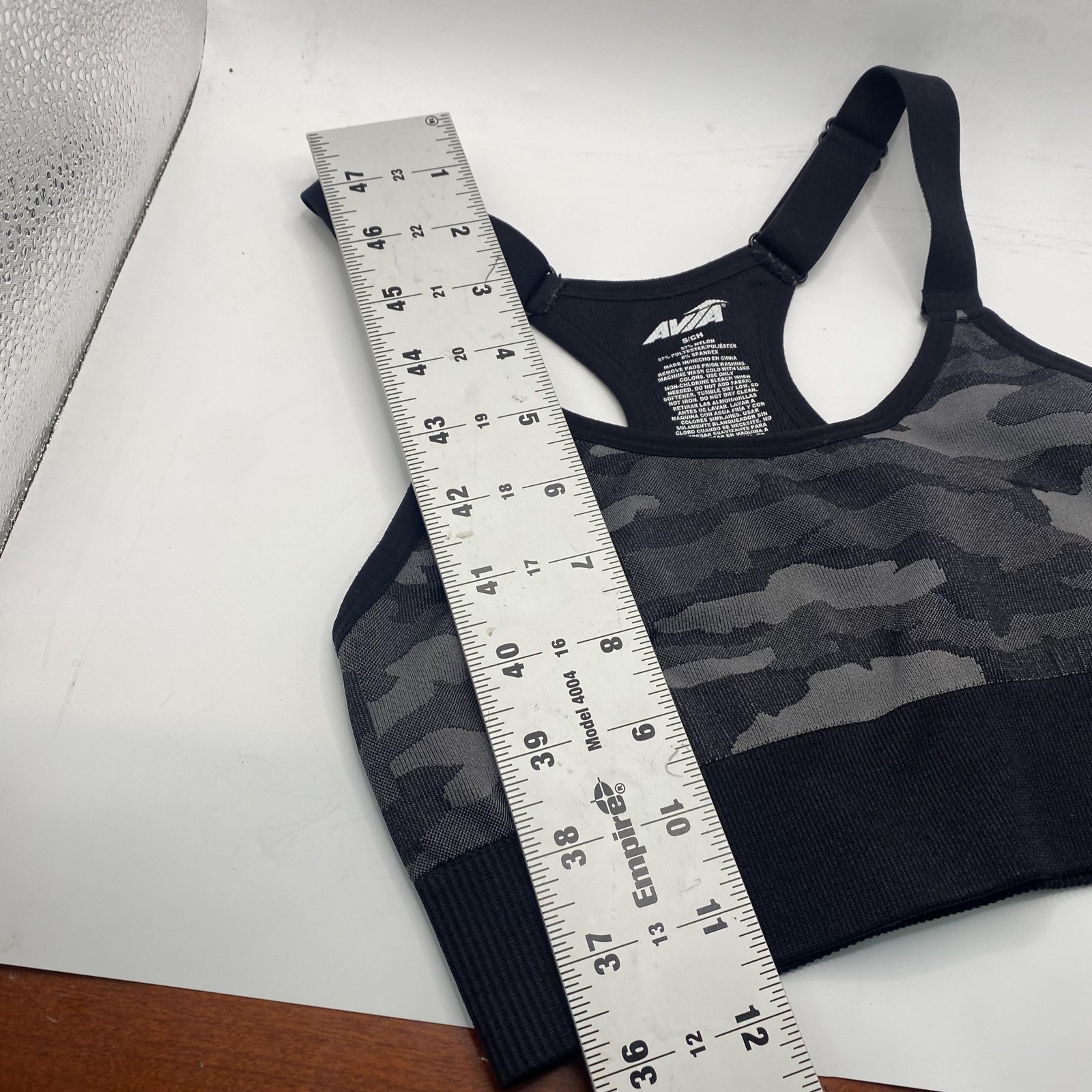 Avia Sports Bra Womens Small Gray Camo Seamless Racerback Adjustable Athletic