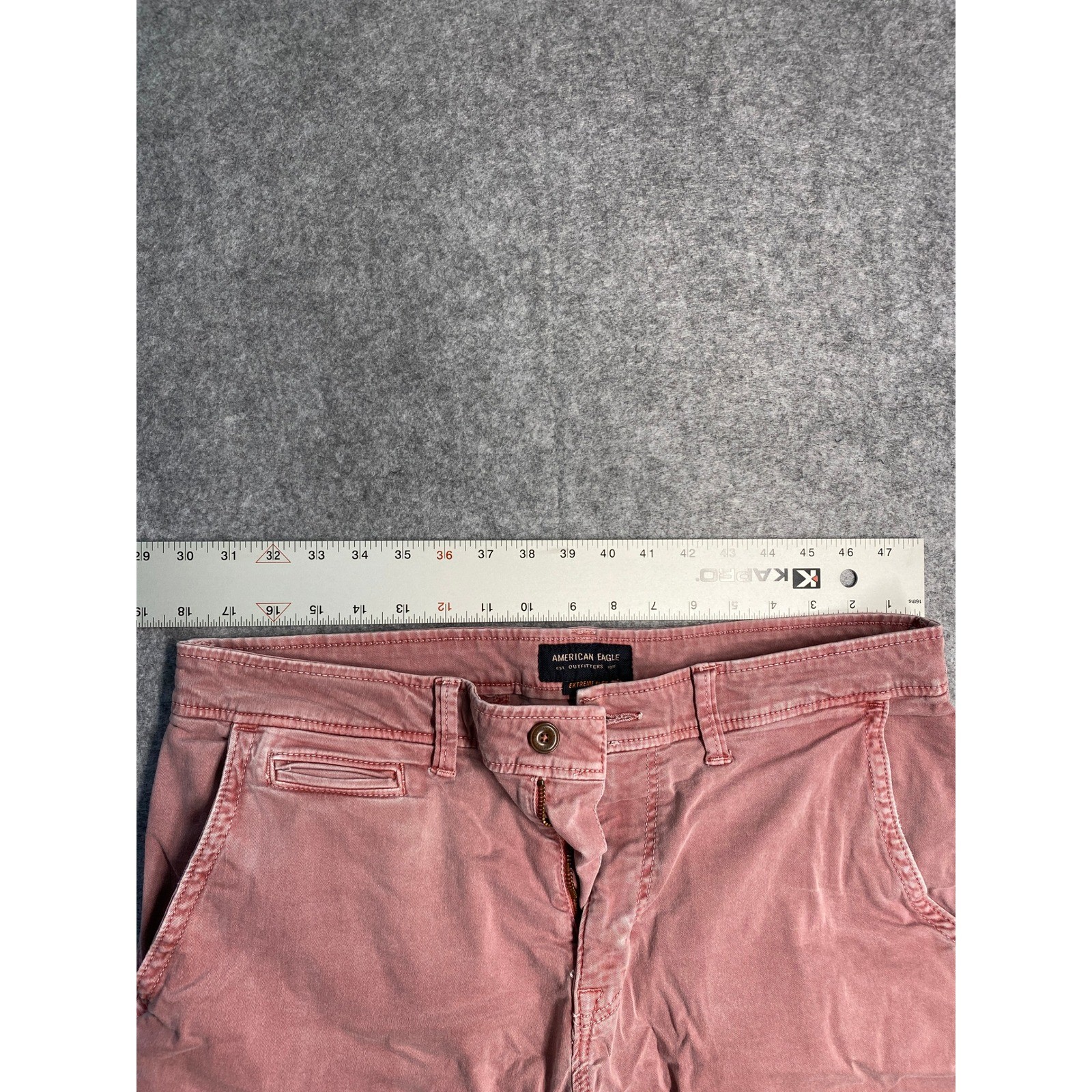 American Eagle Extreme Flex Classic Shorts Mens 34 Red/Pink Faded Stretch Chino