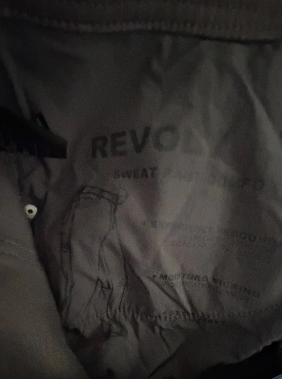 Kuhl Men’s Revolt Jean Tapered Pavement Color – Brand New w/ Tags Size 34 X 32