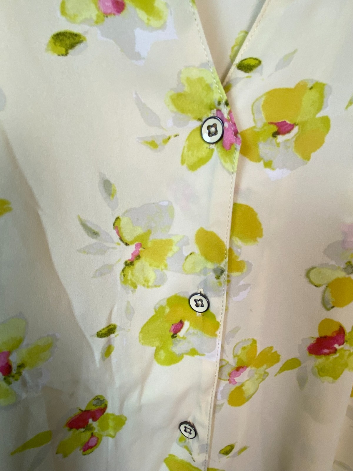 CAbi Go To Blouse Spring Yellow Floral Style #6294 Sz L Classic Coastal Corpgore