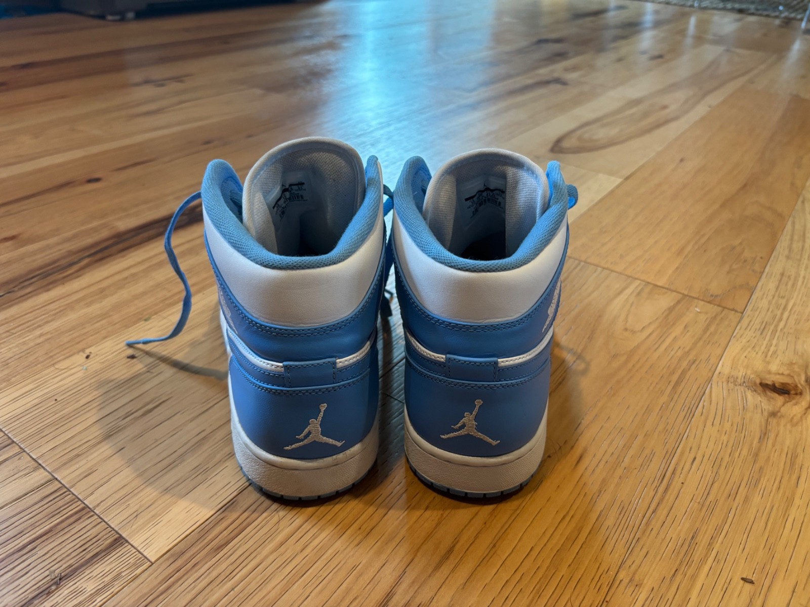 Air Jordon 1 North Carolina Mid, Size 13, Blue & White, Worn Couple Time, No Box