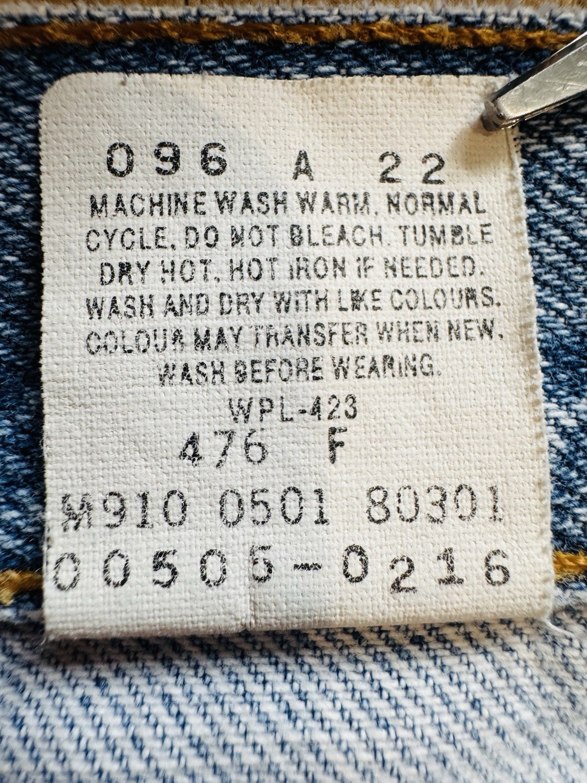 Levi’s Men’s Straight Leg Light Wash Blue Denim Jeans Regular Fit Button Zip