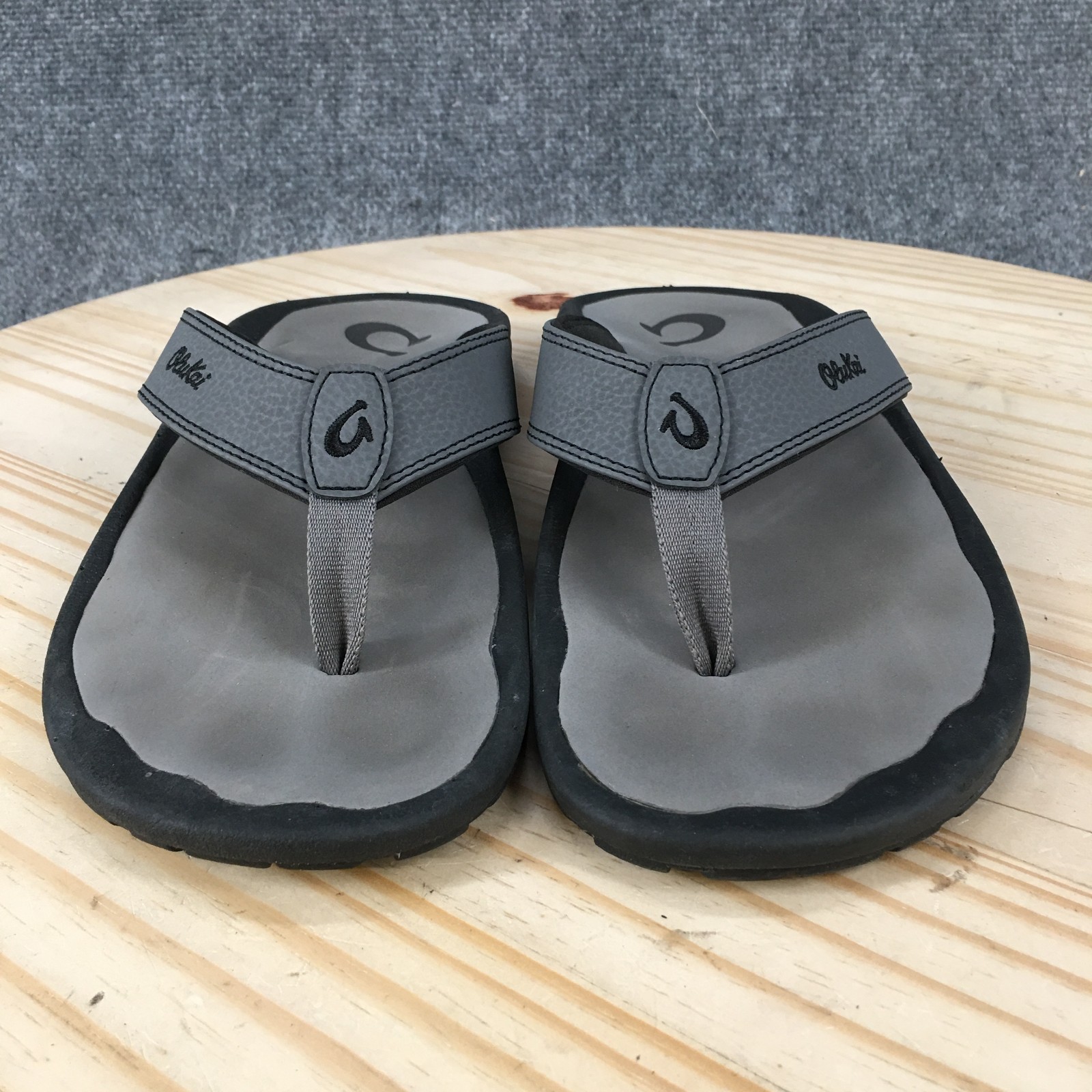 OluKai Flip Flop Mens 9 Ohana Thong Comfort Beach Waterproof Casual Sandal Gray