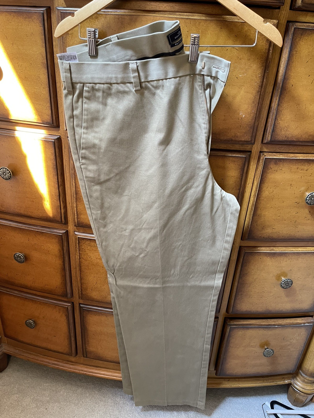 Dockers Men’s Flat Front Pants 42×32