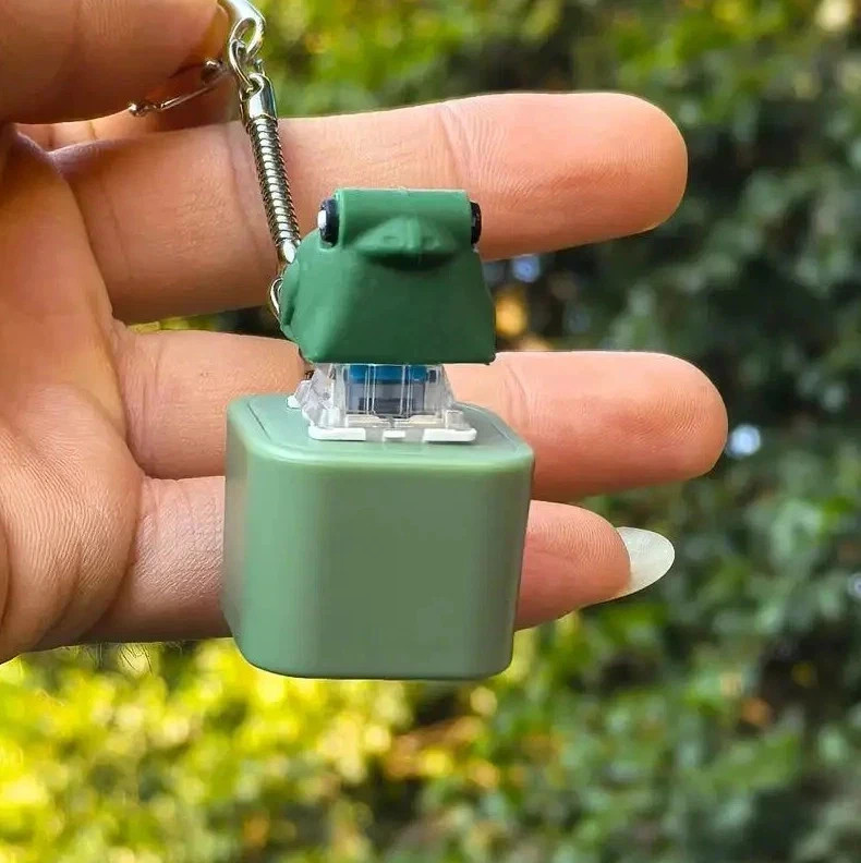 Frog Knocking Toy Frog Keyboard Keychain Decor Emit Light And Sound Pendant TL