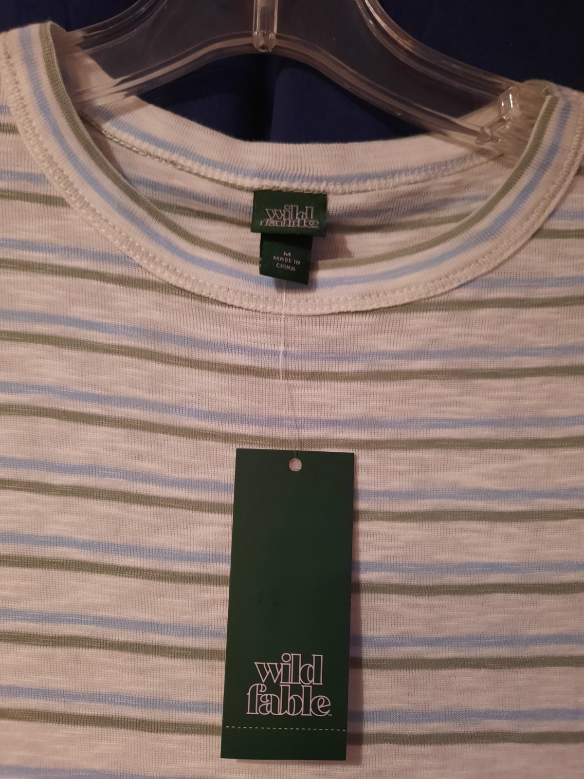 T196 Wild Fable Top. Pullover T. Teen/ Young Adult Size M, Green & Blue Stripes