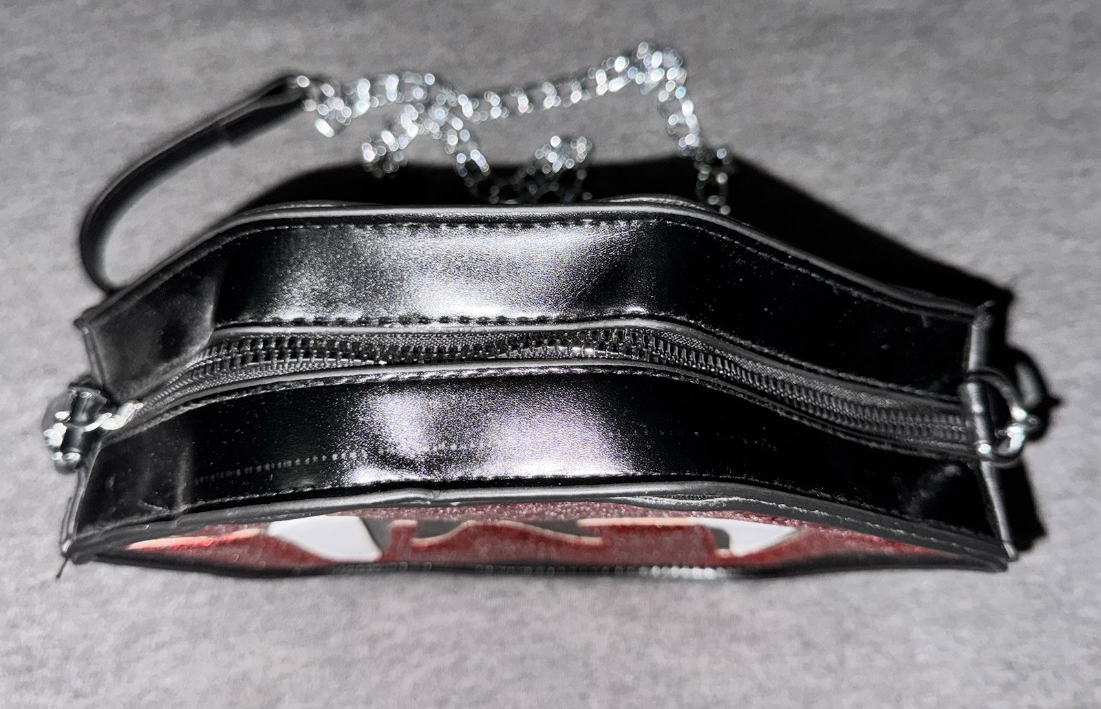 Glittery Red Vampire Lips With Fangs Black Vinyl Crossbody Handbag Purse TA1