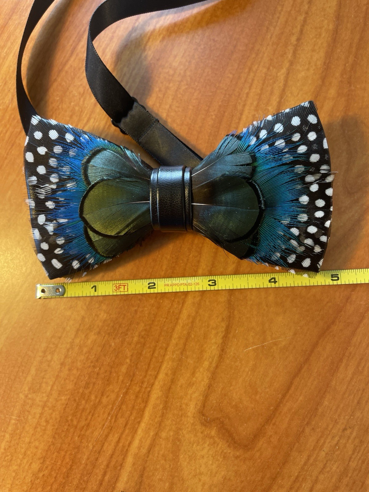 Handcrafted Bow Tie made of unique Feather Pattern New in Box