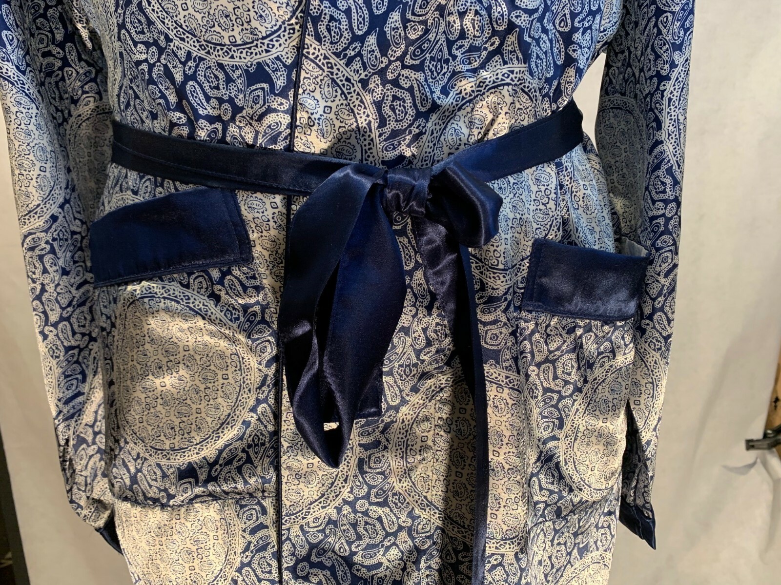 Mens Silk Satin Robe – Navy Paisley Auspicious ” 5 Day Delivery USA Seller ”