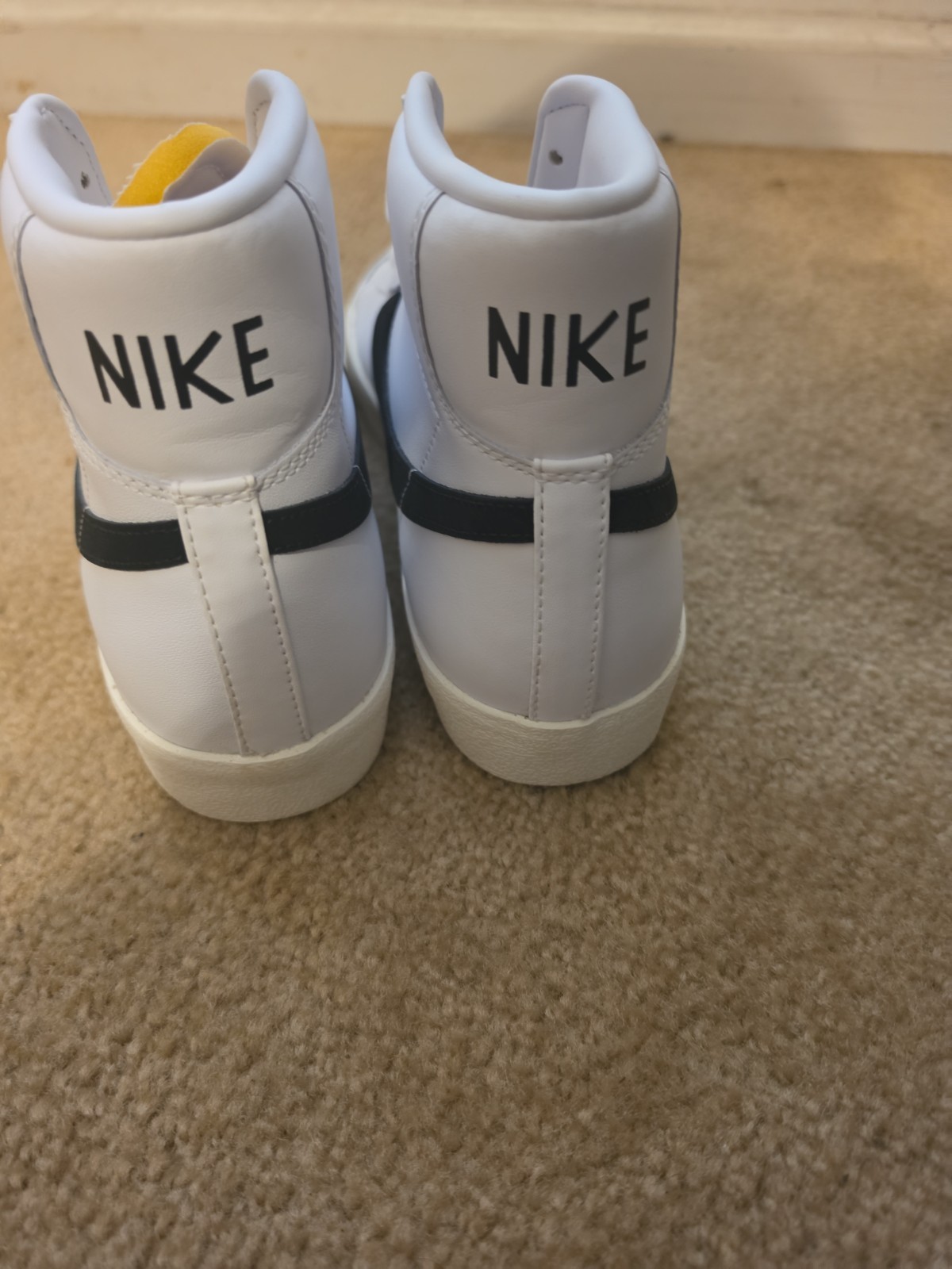Nike Blazer Mid 77 Men’s 11.5 Shoes Vintage Retro Style BQ6806-100 White Black