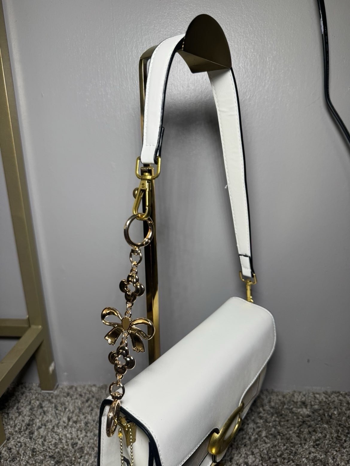 Coach Signature Logo Beige Shoulder Bag Zip Closure Chain Strap Bow Charm