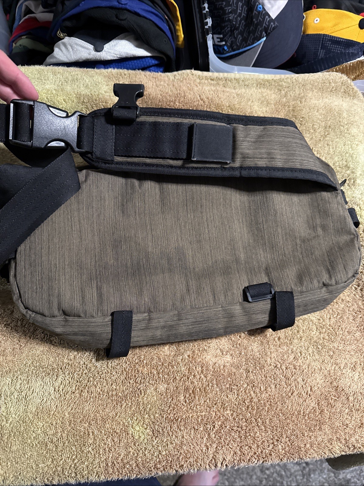 Skunk Sling M Smell Odor Weather Proof Stash Bag Carbon Lining