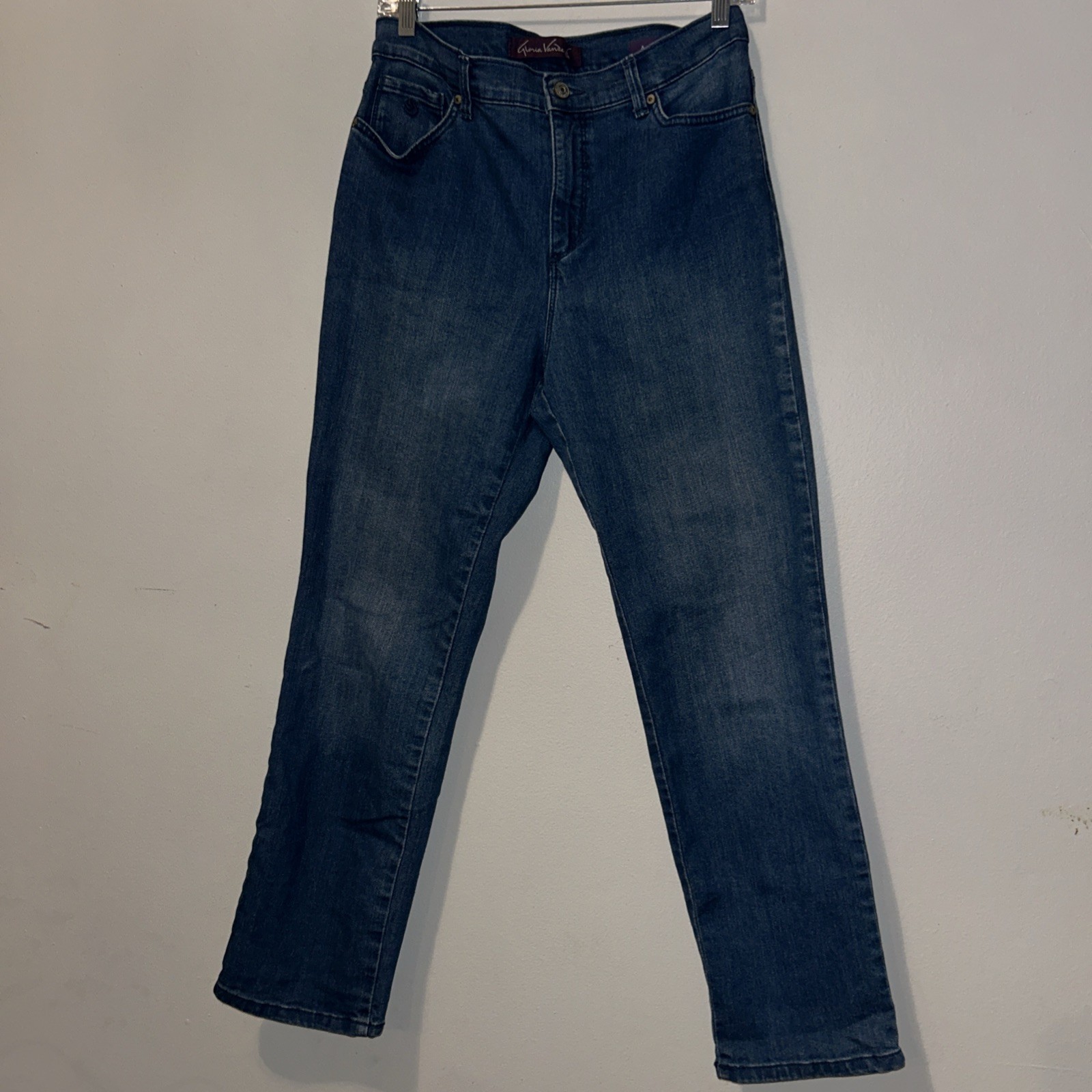 Woman’s Gloria Vanderbilt Amanda Jeans Size 10 P Short Blue Straight Leg