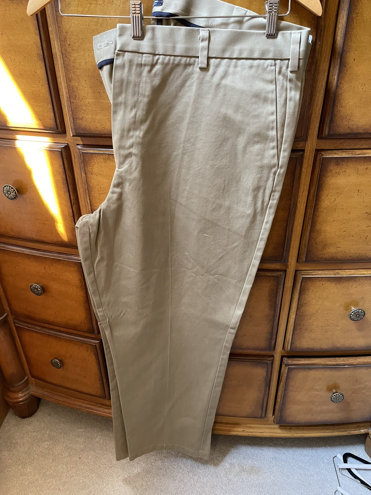 Dockers Men’s Flat Front Pants 42×32