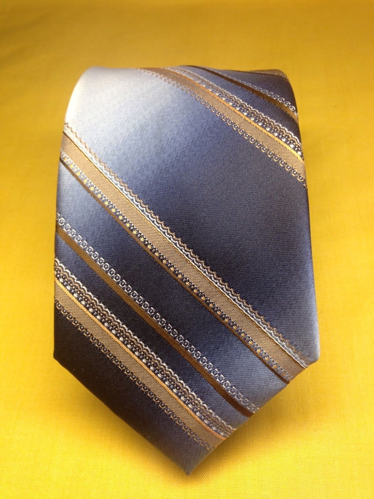 Men’s Brittania NeckTie Multi-Color Striped 3″ Wide Classic (57in-60in) Long
