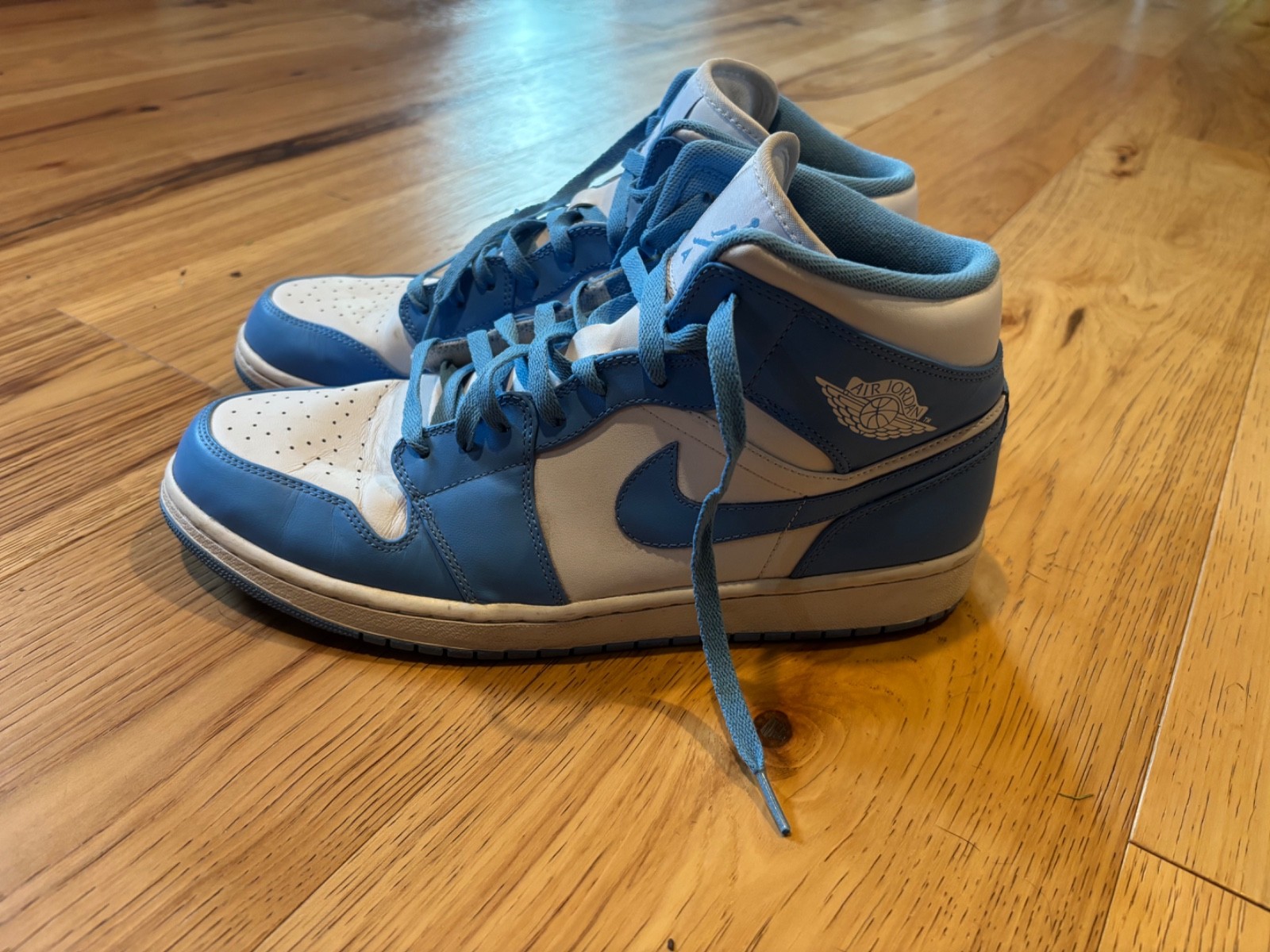 Air Jordon 1 North Carolina Mid, Size 13, Blue & White, Worn Couple Time, No Box