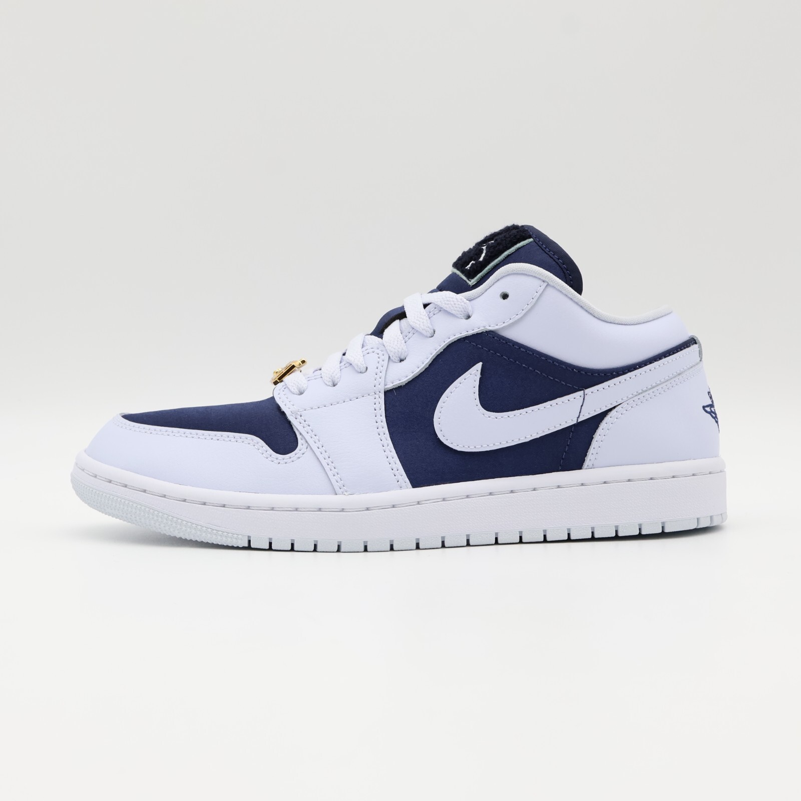 FZ8778-044 Nike Women’s Air Jordan 1 Low Football Grey (Women’s)