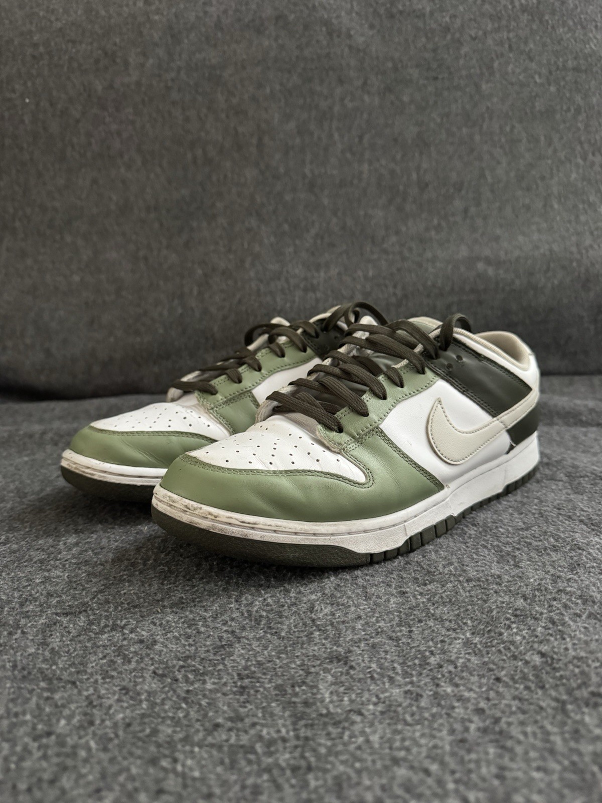 Nike Dunk Low Men’s Size 10.5 Oil Green Cargo Khaki Shoes